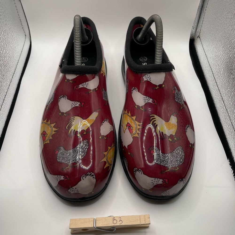 Sloggers Red Chicken Print Garden Clogs size 10 - Picture 3 of 10